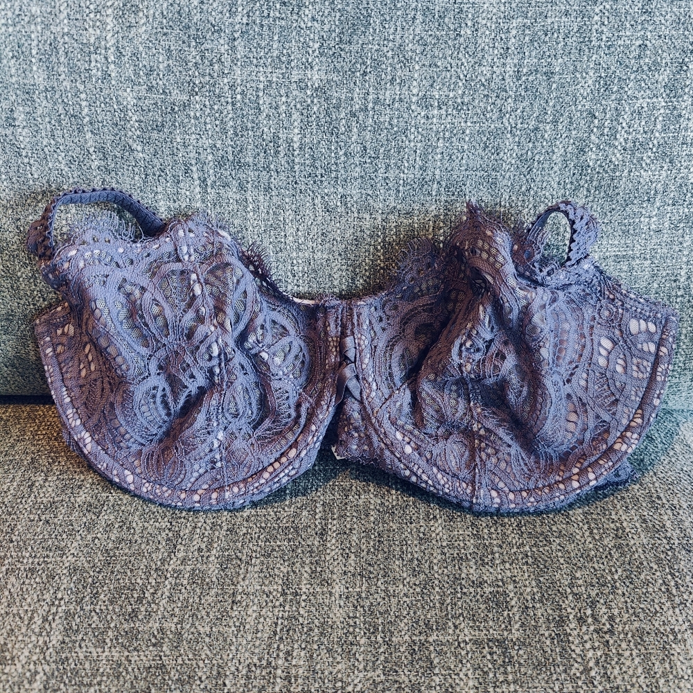 Victoria's Secret 34DDD Dream Angels push up without padding bra